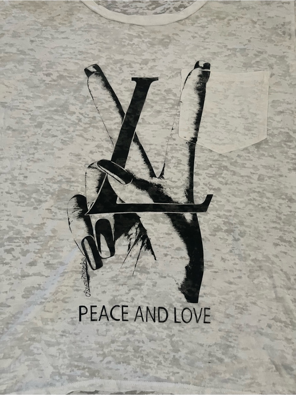 LAUREN MOSHI Peace & Love Graphic Burnout Pocket Tee Sz XS/S High Low White NWOT - Picture 4 of 12